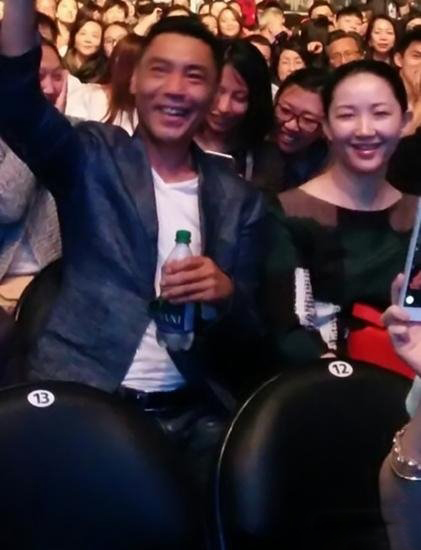 48岁屠洪刚第三任神秘娇妻曝光 气质出众