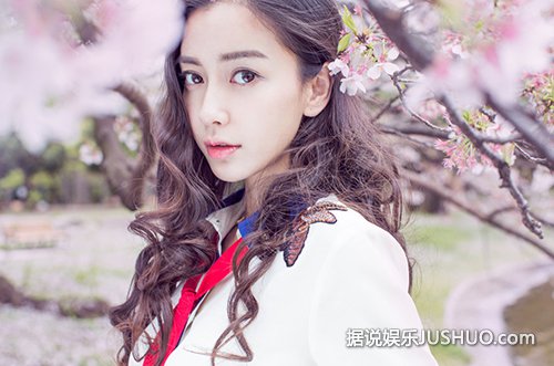 Angelababy樱花写真少女感爆棚 怎一个仙字了得 Angelababy樱花写真少女感爆棚 怎一个仙字了得