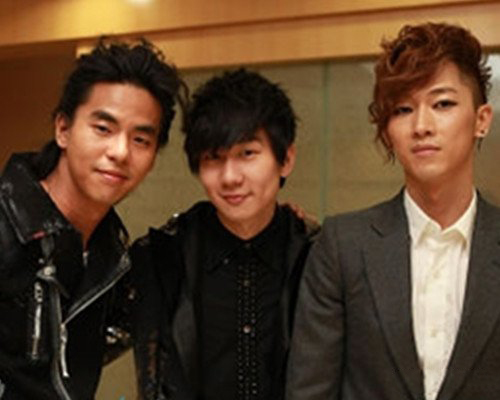 林俊杰的哥哥照片曝光 其帅气不输林俊杰