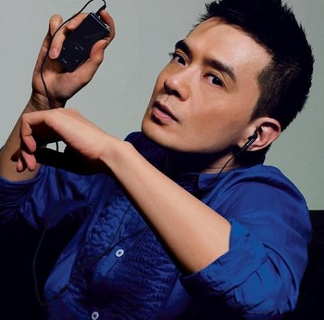 黄耀明自曝是同性恋 林夕:他是我抑郁症的起源 黄耀明自曝是同性恋 林夕:他是我抑郁症的起源