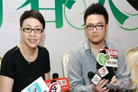 英达儿子巴图 英达拒见儿子内幕曝光 英达儿子巴图 英达拒见儿子内幕曝光