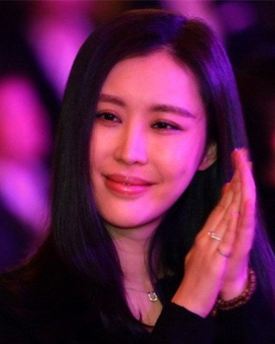 王石田朴珺晒合照 用行动晒甜蜜力破网络流言 王石田朴珺晒合照 用行动晒甜蜜力破网络流言