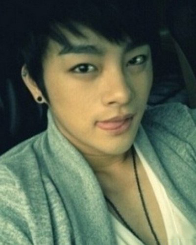 徐仁国否认整容 前后容貌差异大是因为减肥