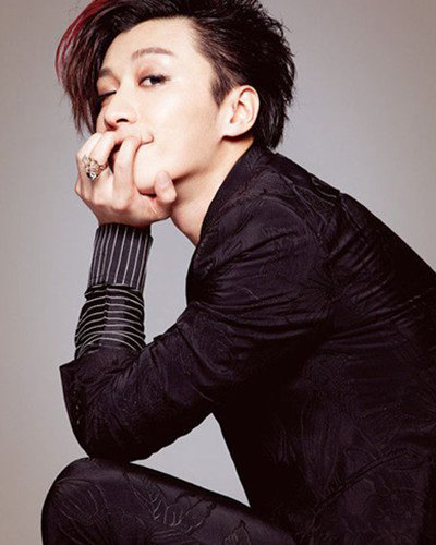 乔任梁同性恋？ 亮相大本营“基情四射”hold不住