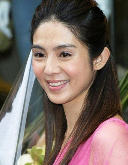 欣赏杨采妮大尺度图片 再讲述她的演艺生涯 欣赏杨采妮大尺度图片 再讲述她的演艺生涯