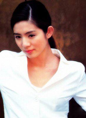 欣赏杨采妮大尺度图片 再讲述她的演艺生涯 欣赏杨采妮大尺度图片 再讲述她的演艺生涯