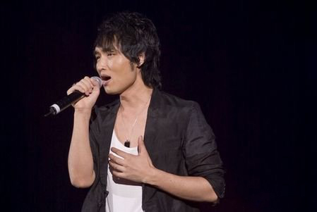 歌手宇桐非老婆是谁？ 一路走来事业大揭秘