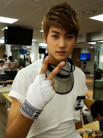 朴炯植家庭背景揭秘 朴炯植演绎真实富二代人生 朴炯植家庭背景揭秘 朴炯植演绎真实富二代人生