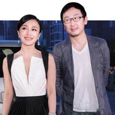陆川秦岚被曝分手遭否认 前男友黄晓明躺枪