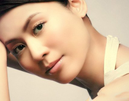 观赏叶璇和宣萱对比照片 哪个更有潜力