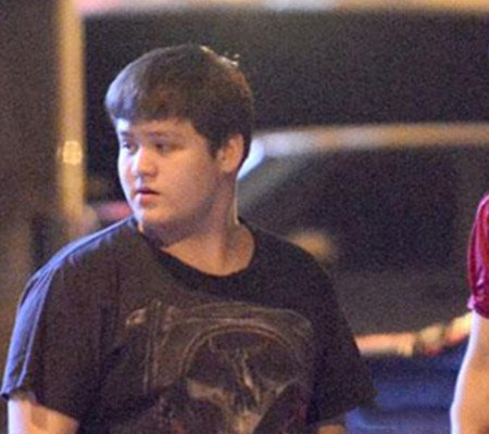 宁静儿子照片曝光 被误认为是宁静的男友？