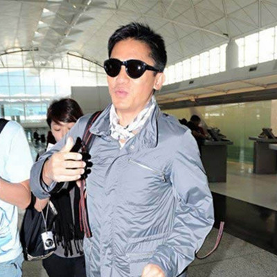 梁朝伟生活照曝光 盘点天王过往情史