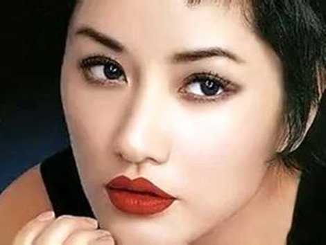 盘点贼王任达华关秀媚剧照 回味儿时的经典影片