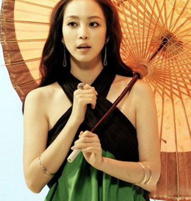 韩艺瑟老千剧照曝光 给人们留下了极为深刻印象的打扮