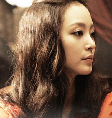 韩艺瑟老千剧照曝光 给人们留下了极为深刻印象的打扮