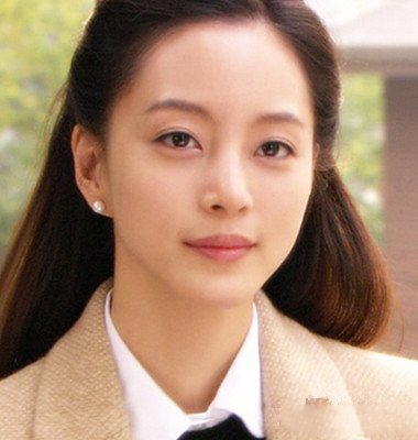 韩艺瑟老千剧照曝光 给人们留下了极为深刻印象的打扮