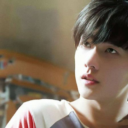 杨洋素颜照揭秘 原来男神素颜长这样