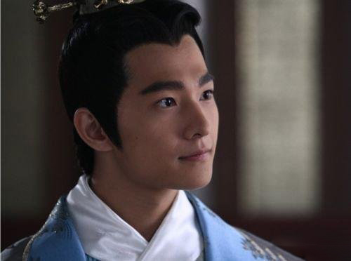 杨洋素颜照揭秘 原来男神素颜长这样