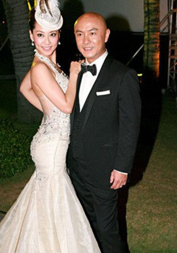 揭秘张卫健老婆张茜和儿子 怀孕8个月孩子意外流产 揭秘张卫健老婆张茜和儿子 怀孕8个月孩子意外流产