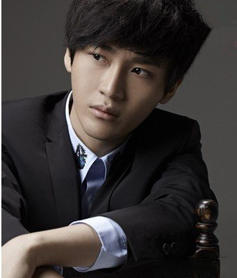 李炜夏航燕两人搞暧昧照片被曝光 为大家揭开他们之间的关系 李炜夏航燕两人搞暧昧照片被曝光 为大家揭开他们之间的关系