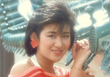 吴君如年轻时候很漂亮 昔日照片大曝光 吴君如年轻时候很漂亮 昔日照片大曝光