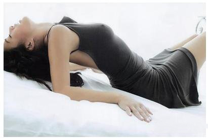 李菲儿裸睡照大曝光 尺度之大令人喷血 李菲儿裸睡照大曝光 尺度之大令人喷血