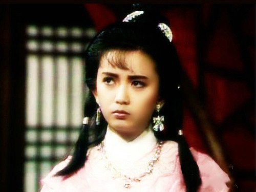 曾华倩身高揭秘 其本人参演经历大曝光