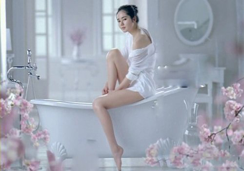 韩国女演员韩佳人大尺度写真 人气爆棚前景好 韩国女演员韩佳人大尺度写真 人气爆棚前景好