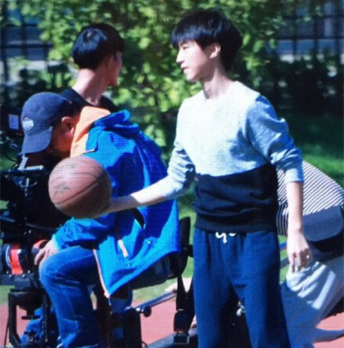 王俊凯小别离剧照曝光 上演朦胧感情引期待 王俊凯小别离剧照曝光 上演朦胧感情引期待