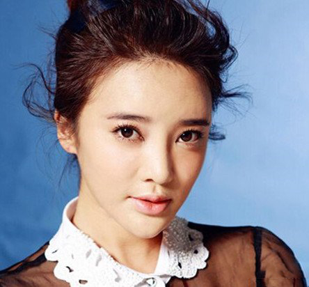 张璇个人资料简介介绍 获多方力捧其背景深厚 张璇个人资料简介介绍 获多方力捧其背景深厚