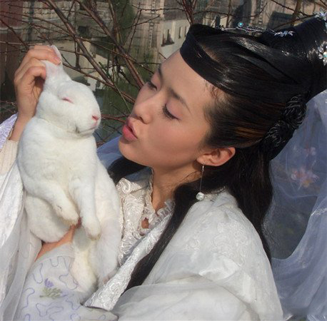 宝莲灯颜丹晨剧照曝光 颜丹晨被誉为最美嫦娥 宝莲灯颜丹晨剧照曝光 颜丹晨被誉为最美嫦娥