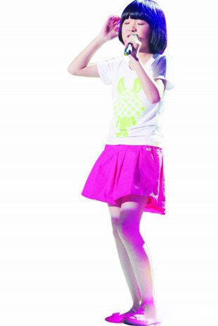 王睿卓的男朋友的照片 天赋异禀的小歌手 王睿卓的男朋友的照片 天赋异禀的小歌手