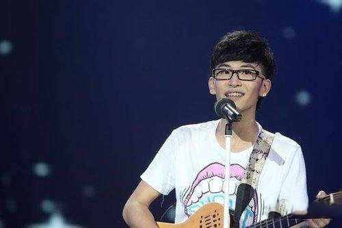 谭杰希想一直赖在学校 韩红是我从心底里佩服的师父