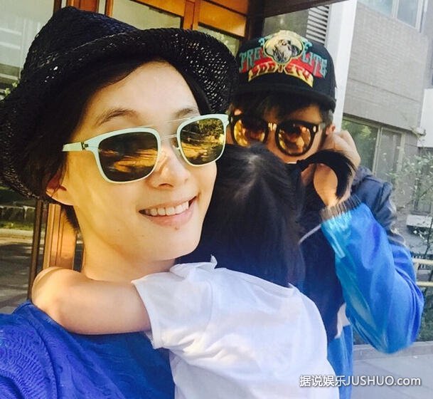 邓超智障多年孙俪不离不弃 邓超孙俪结婚五周年晒全家福 邓超智障多年孙俪不离不弃 邓超孙俪结婚五周年晒全家福