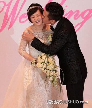 邓超智障多年孙俪不离不弃 邓超孙俪结婚五周年晒全家福 邓超智障多年孙俪不离不弃 邓超孙俪结婚五周年晒全家福