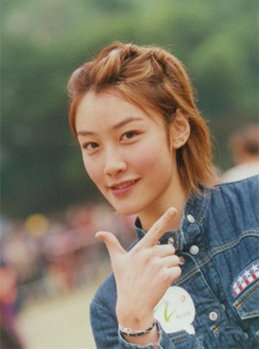 盘点陈冠希前女友陈文媛图片 淡出娱乐圈开美甲店