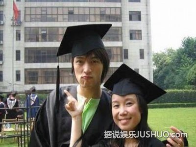 胡歌大学毕业照曝光原来这么屌丝!与袁弘是同班好兄弟 胡歌大学毕业照曝光原来这么屌丝!与袁弘是同班好兄弟