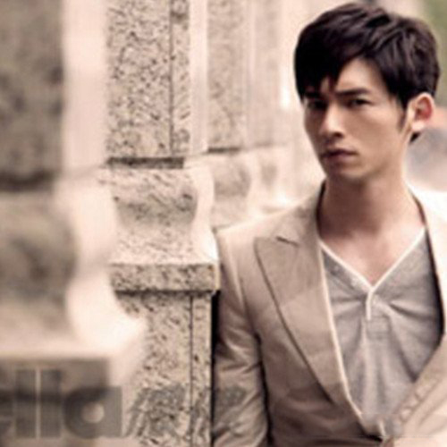 温升豪个人资料曝光 女友小君怀胎8个月升豪爸爸已证实喜讯