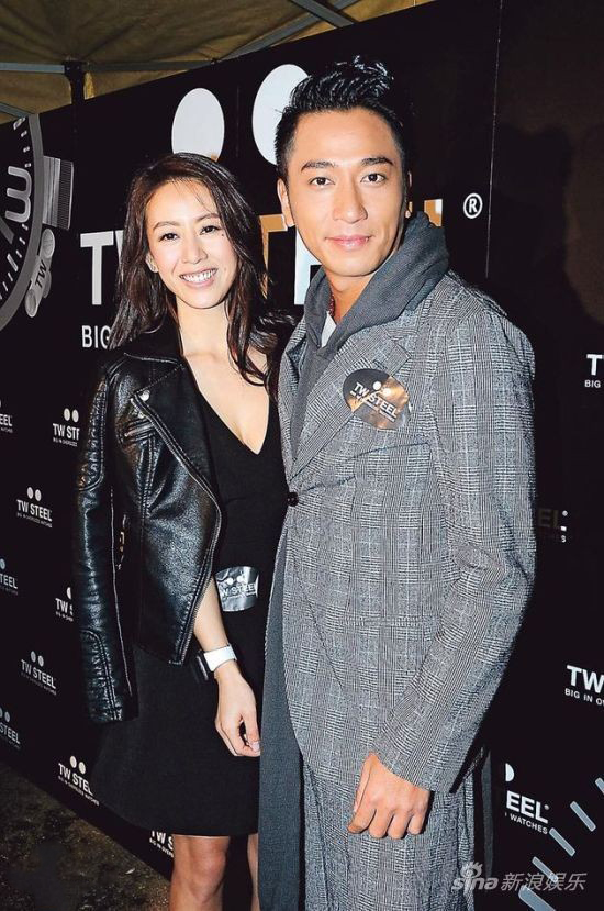 梁靖琪离婚后不避吴卓羲 主动搂腰抚胸