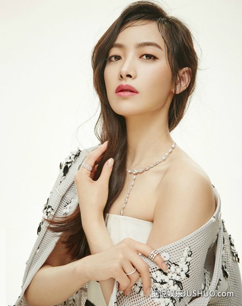 宋茜时尚大片曝光 化身美人鱼楚楚可怜