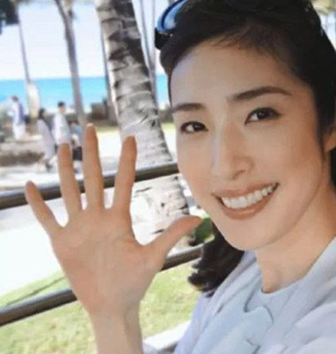 浅谈天海佑希结婚了吗 主演独立自主的大女人角色