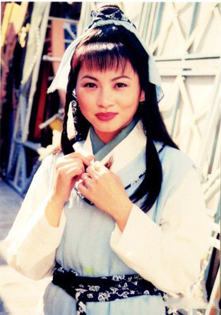 香港明星张卫健和刘玉翠 20年后相聚激动落泪