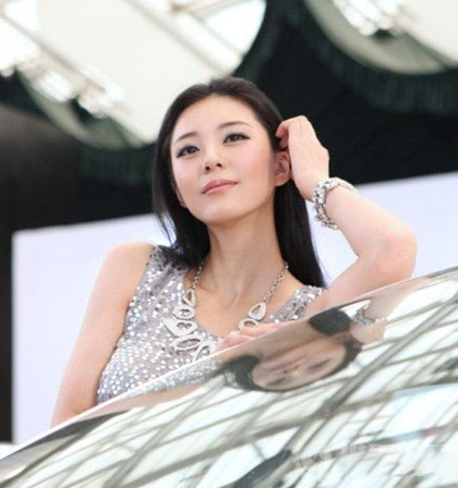 欣赏艾尚真高清超大图 揭秘其丰富的演艺经历 欣赏艾尚真高清超大图 揭秘其丰富的演艺经历