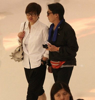 曝光刘松仁老婆苏嘉燕图片 戏里皇阿玛拥三妻四妾 曝光刘松仁老婆苏嘉燕图片 戏里皇阿玛拥三妻四妾