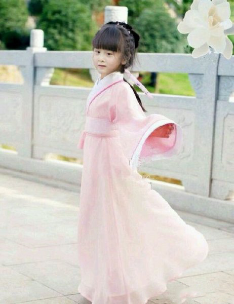 田雨橙图片曝光 乖巧受网友追捧