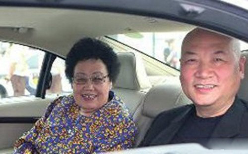 迟重瑞儿子几岁 迟重瑞陈丽华有孩子吗? 迟重瑞儿子几岁 迟重瑞陈丽华有孩子吗?