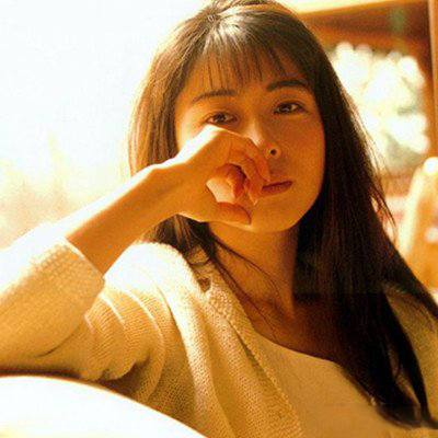 坂井泉水个人写真欣赏 揭秘其死亡的原因