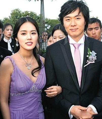 韩佳人老公女儿图 揭秘她和老公的恋爱过程 韩佳人老公女儿图 揭秘她和老公的恋爱过程