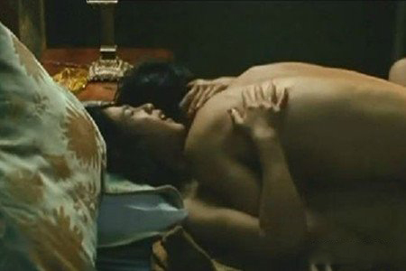 色戒汤唯被删照 与梁朝伟激情尺度之大胆罕见