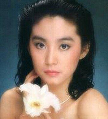 秦汉女儿照片 秦汉自爆女儿常被误认为是他的小女友 秦汉女儿照片 秦汉自爆女儿常被误认为是他的小女友